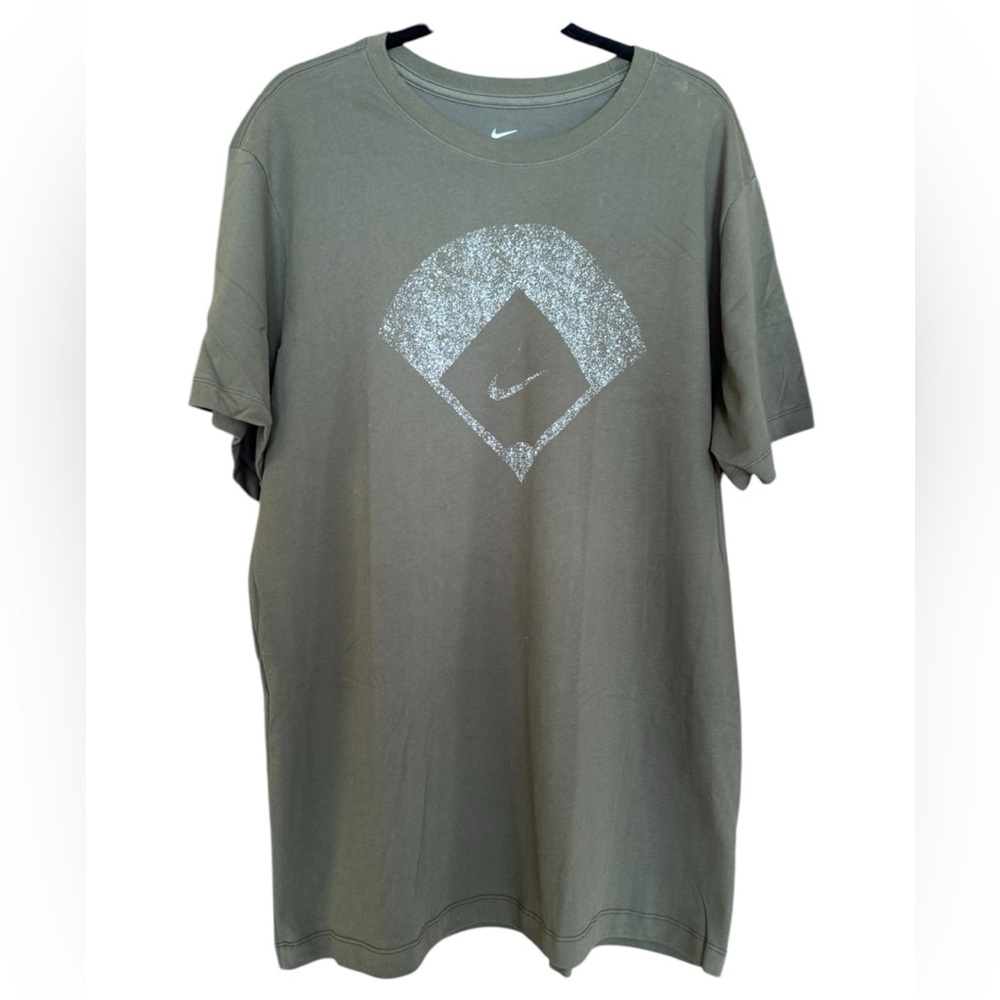 Nike Men's Olive Graphic T-Shirt
